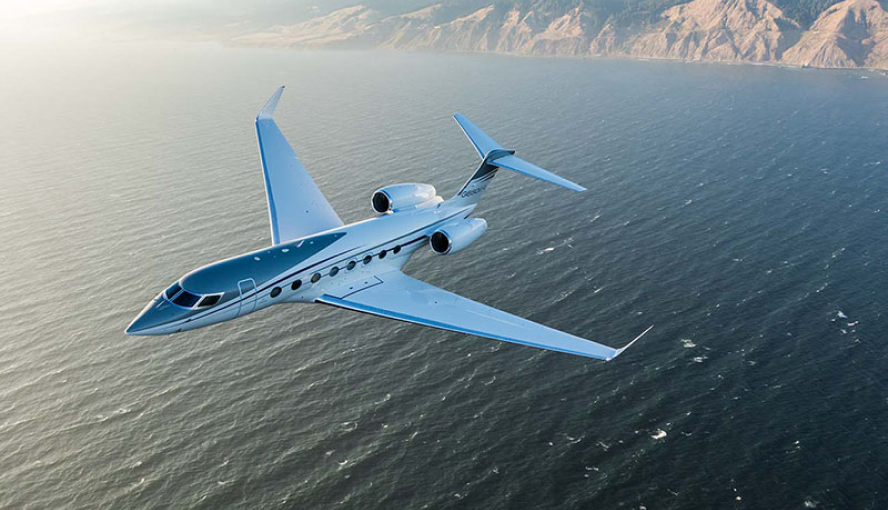 Gulfstream jet fast flying